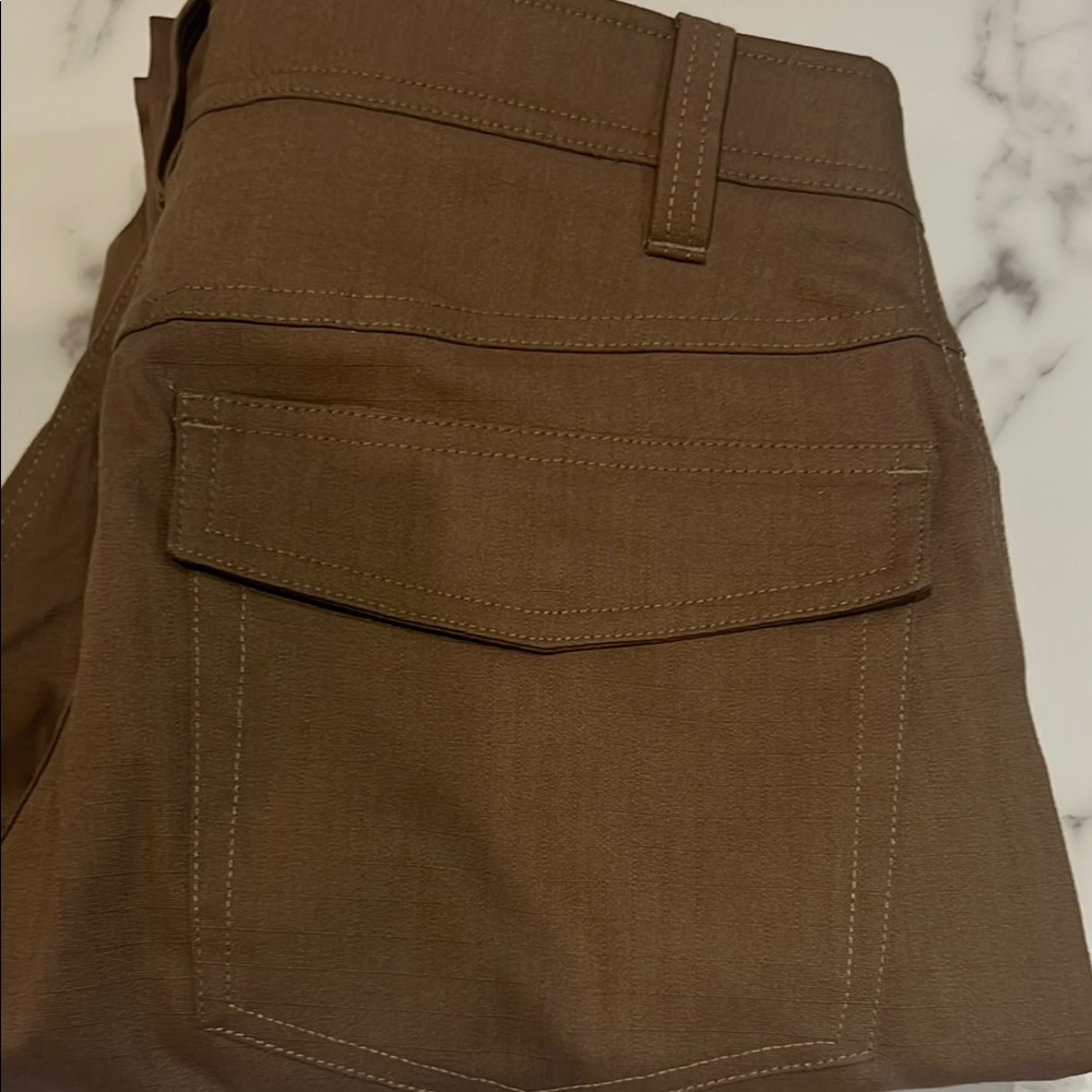 Under Armor Nwot Brown Pants - structured men